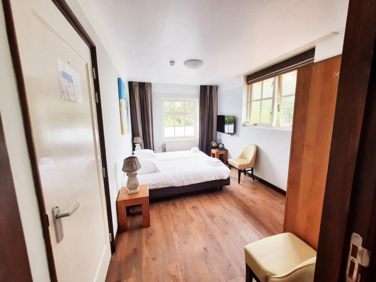 Strandhotel Dennenbos 东卡佩勒 外观 照片