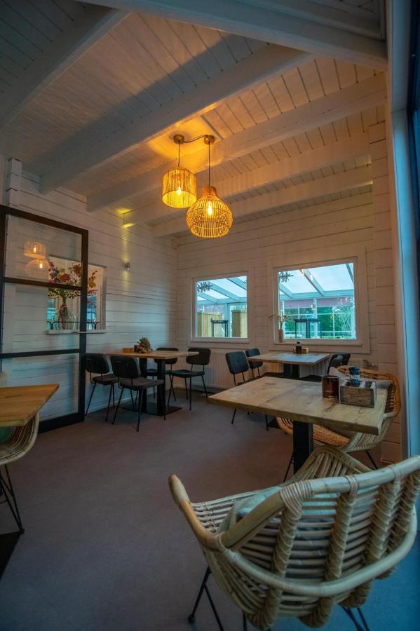 Strandhotel Dennenbos 东卡佩勒 外观 照片