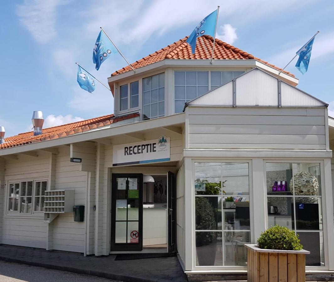 Strandhotel Dennenbos 东卡佩勒 外观 照片