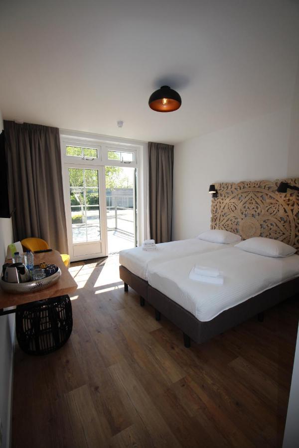 Strandhotel Dennenbos 东卡佩勒 外观 照片